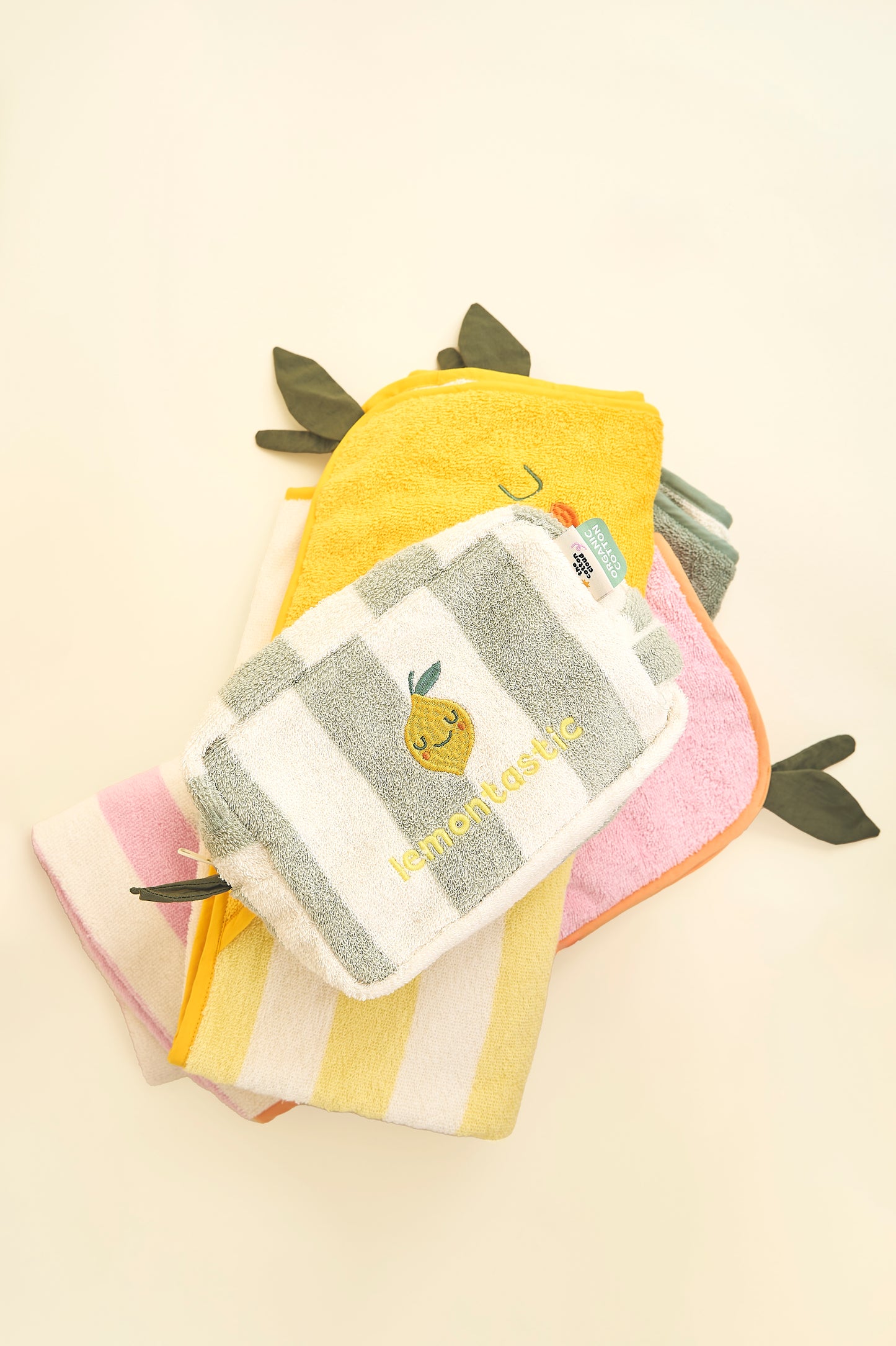 The Cotton Cloud Toiletry Bag Mandy Mandarine