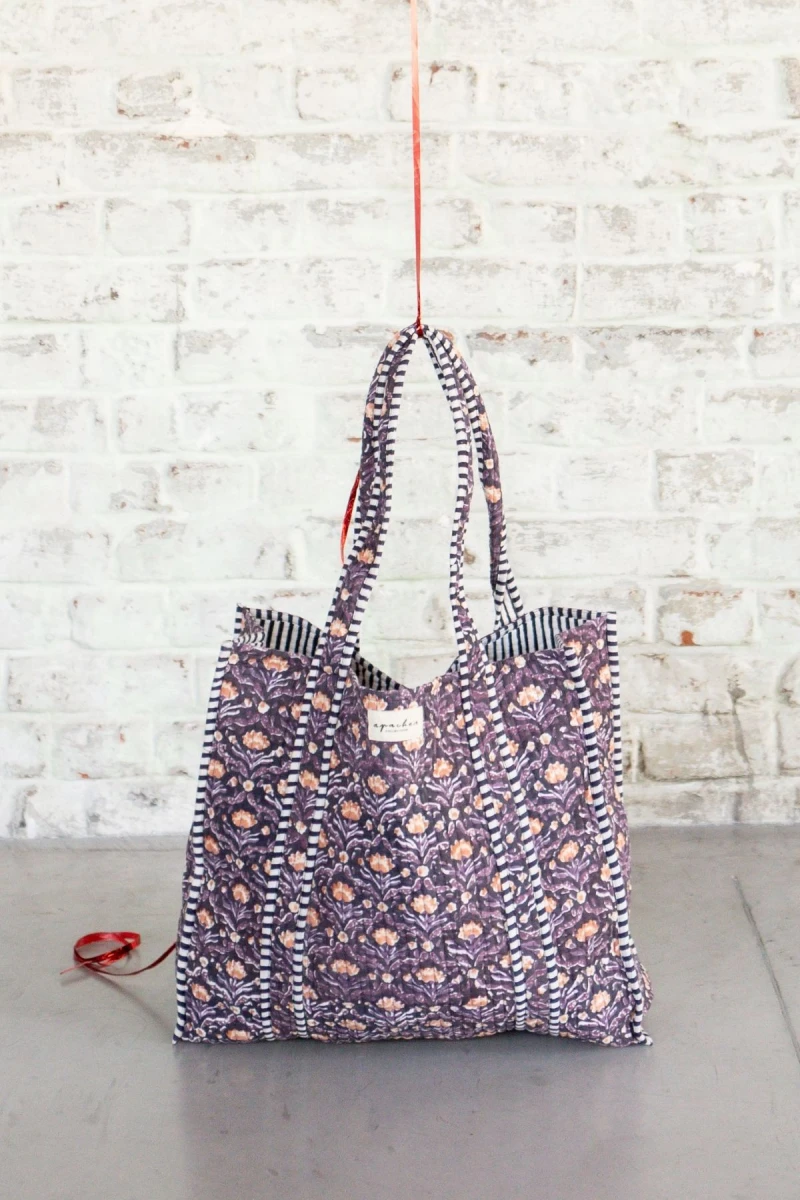 Apaches Tokaree Tote Bag