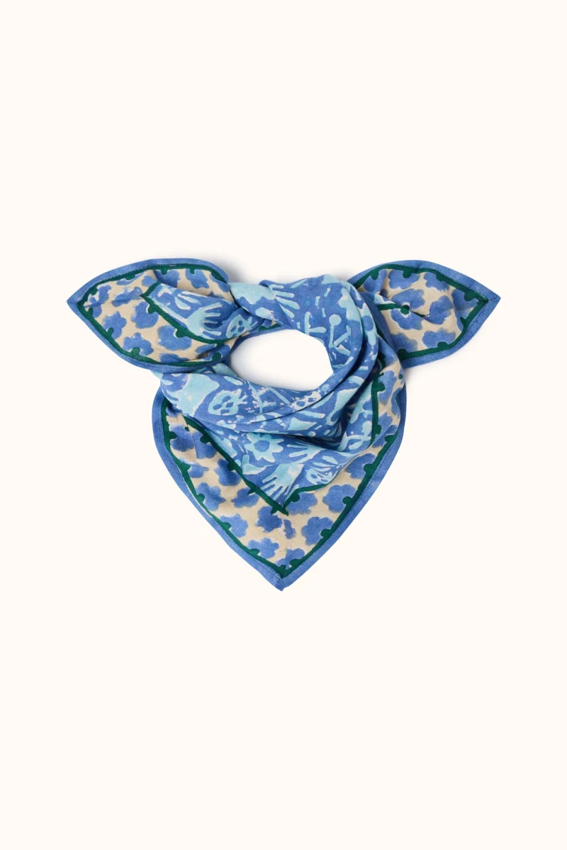 Apaches small scarf manika garden