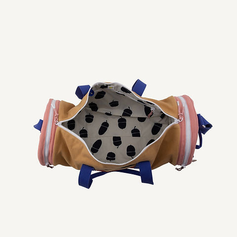 Sticky Lemon Duffle bag • adventure • meet me in the meadows