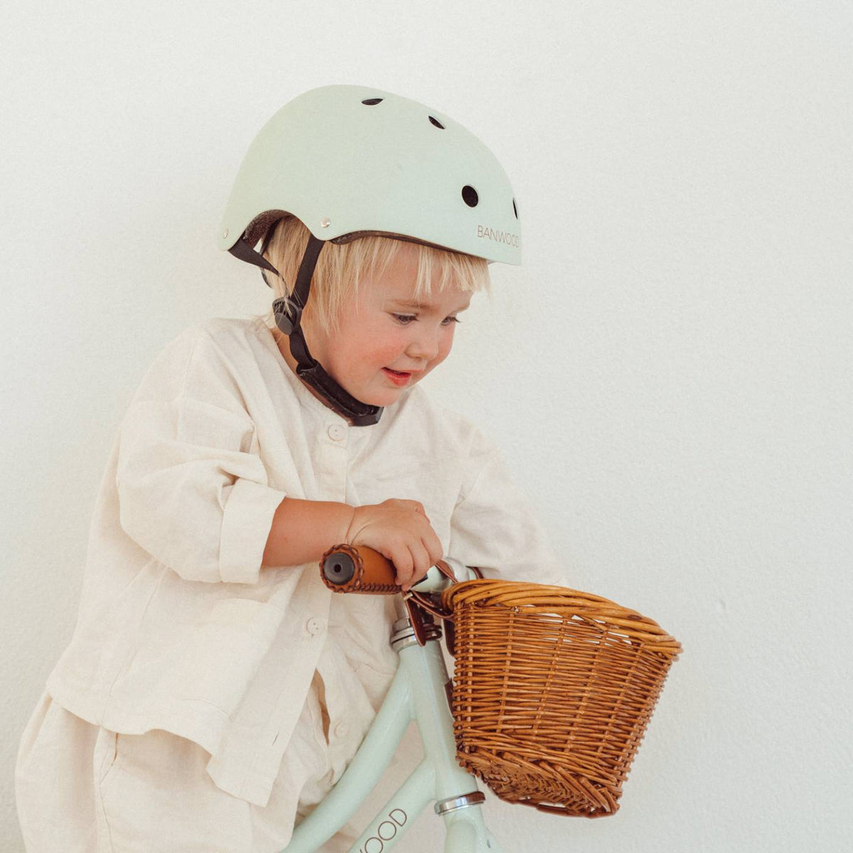 Banwood Helmet