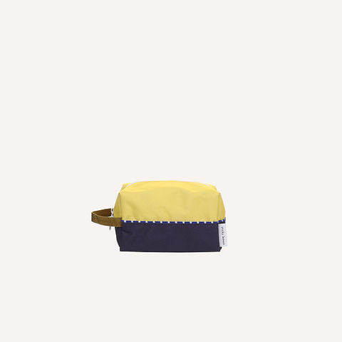 Sticky Lemon Toiletry bag