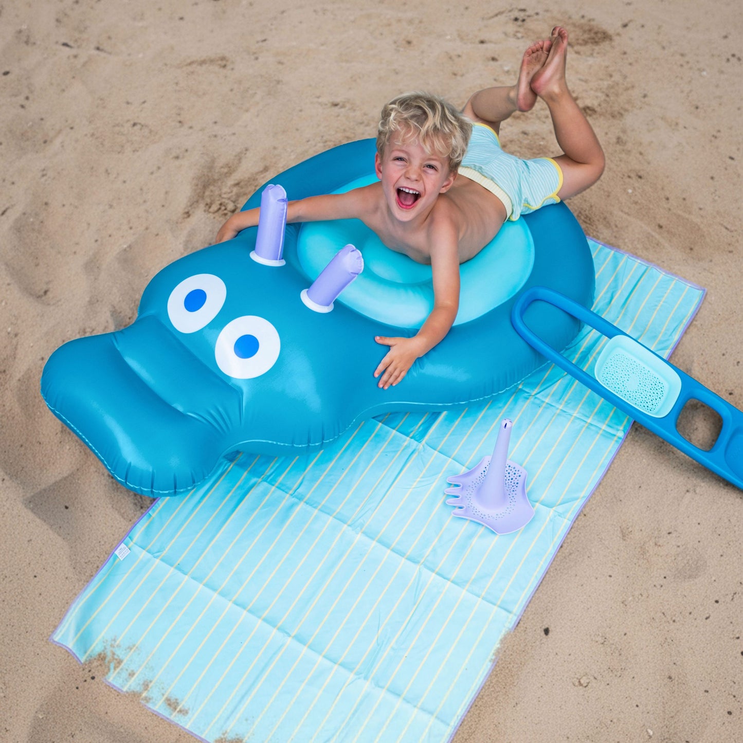 Quut Hippo Float Ocean
