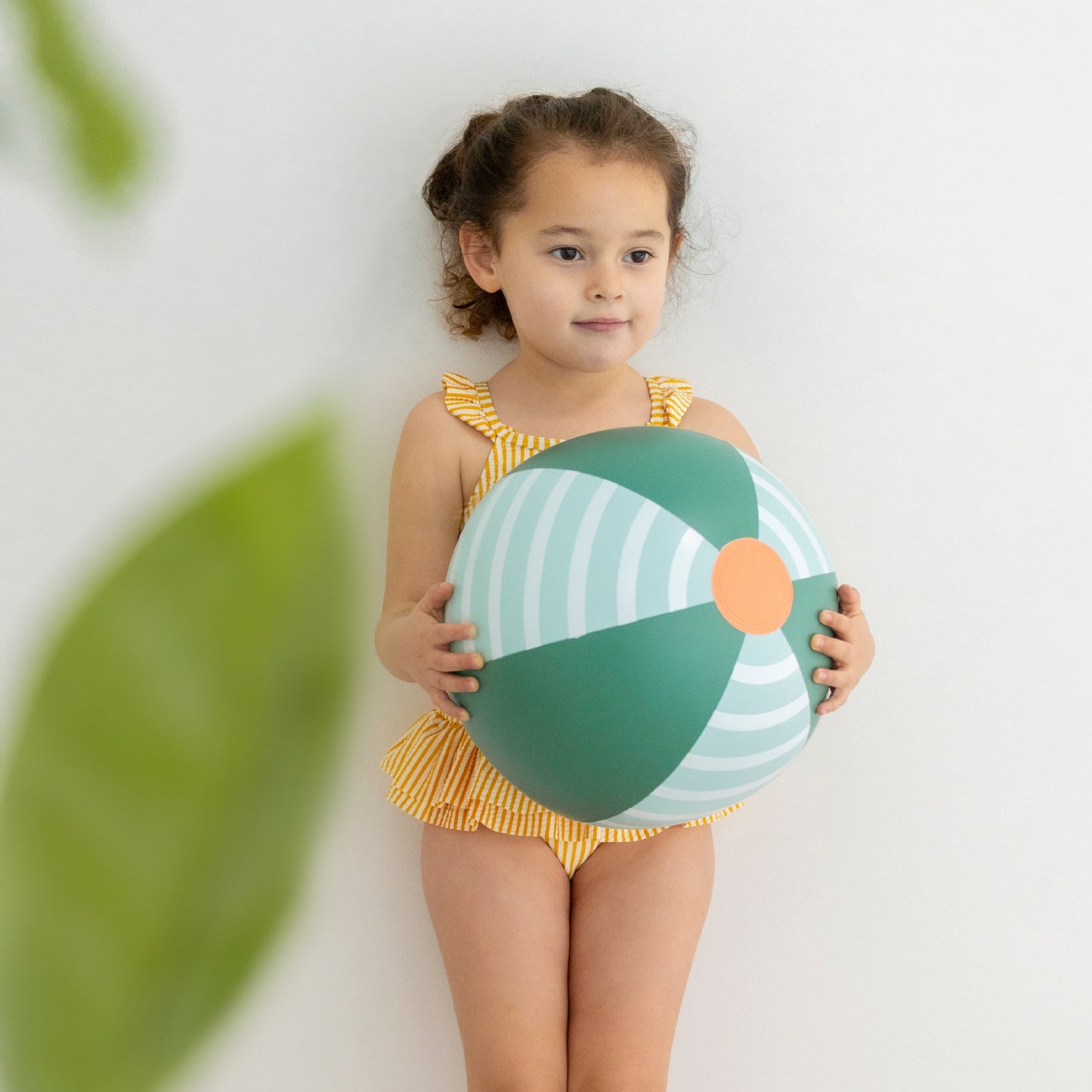 Quut Beach Ball -Garden Green